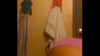 Thicc ebony teen second booty shake