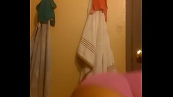 Thicc ebony teen second booty shake