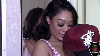 Sarah lace's in town rome major wouldn't miss the chance to fuck her