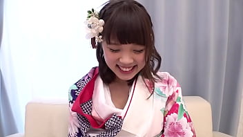 成人式帰りの隠れ爆乳gカップ20歳 記念撮影と称してハメ撮りを撮影 2