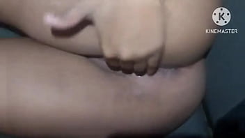 Meu marido levou minha amiga na rua do sexo