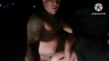 Meu marido levou minha amiga na rua do sexo