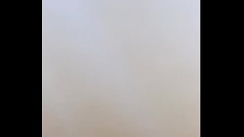 Adoro mamilos meus acariciar