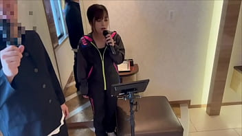 野球部キャプテンとマネージャーがカラオケデートで喉奥までフェラさせて中出しする高◯生カップル