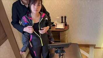 野球部キャプテンとマネージャーがカラオケデートで喉奥までフェラさせて中出しする高◯生カップル