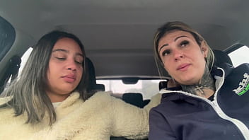 Mulher Motorista De Aplicativo Pega Cadeirante Na Estacão Da Sé Ela Não Tem Dinheiro Pra Pagar A Corrida E Deixa Ser Toda Chupada Depois De Mijar Em Forma De Pagamento thumbnail
