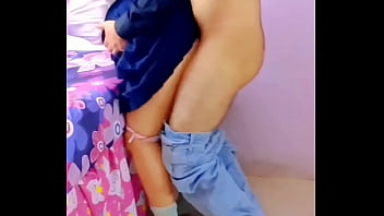 Ya por favor ¿que haces con ese palo de escoba nos pueden ver real amateur con morra de escuela mexicana