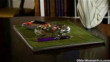 Mom needs a d and a pussy rub