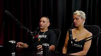 Adora um cabaré está no primeiro relacionamento aberto tem três mulheres e foi pedida em casamento natt paradise & raposão watch sheer red