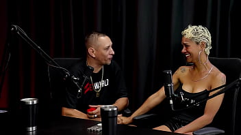 Adora um cabaré está no primeiro relacionamento aberto tem três mulheres e foi pedida em casamento natt paradise & raposão watch sheer red