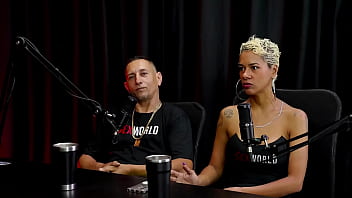 Adora um cabaré está no primeiro relacionamento aberto tem três mulheres e foi pedida em casamento natt paradise & raposão watch sheer red