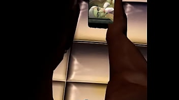 Esposa lo engaña y él lo descubre