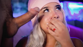 Colombian couple loves to exhibit their sex life to anyone who pays for it