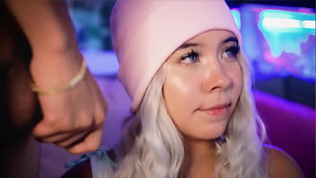 Colombian couple loves to exhibit their sex life to anyone who pays for it