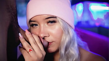 Colombian couple loves to exhibit their sex life to anyone who pays for it