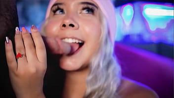 Colombian couple loves to exhibit their sex life to anyone who pays for it