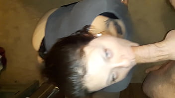 Foxy burnette sucks cock