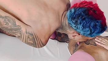 Caiu no xvídeos devagarinho na magrinha para não machucar completo no red e no cher