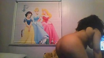 Ebony college girl twerks and plays with her pussy