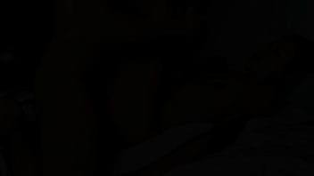 Una habitación demasiados secretos vecina folla a joven de al lado