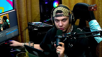 Mari ávila mostrou seu corpo maravilhoso que fez o ruan ficar cheio de tesão o podcast pegou fogo pápum no barraco