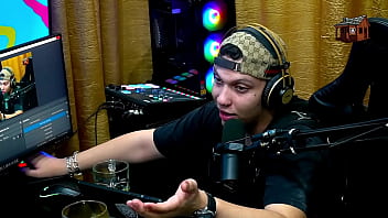 Mari ávila mostrou seu corpo maravilhoso que fez o ruan ficar cheio de tesão o podcast pegou fogo pápum no barraco