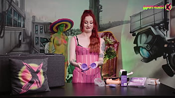 Gigi rouge unboxing and testing huge toys on her tight pussy