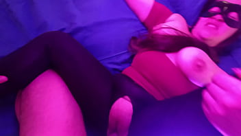 Me folle sin condón a la mejor amiga de mi esposa le encanta el sexo por dinero 1