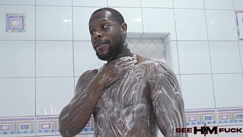 Flexible dilf mr porter licking emerald loves's hairy pussy