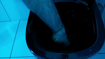 I just can't help teasing you with my feet