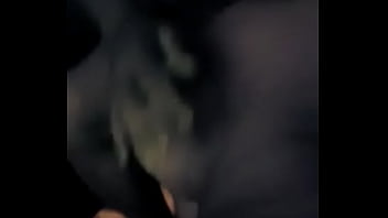 Mas de ella y su amigo