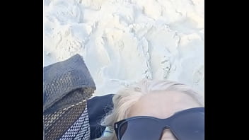 Estava no rio encontrei uns machos na praia e levei eles pra me foder no apartamento