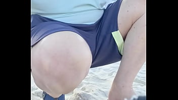 Estava no rio encontrei uns machos na praia e levei eles pra me foder no apartamento