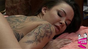 Sensual lesbains 0114