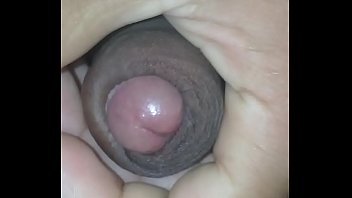 Negao jorrando muito leite eu