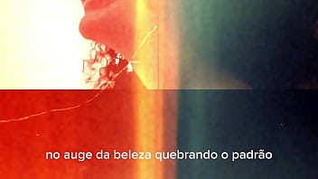 Morena espetacular rabuda de shortinho jeans gostosa pra caralho da show de sexo oral e depois me deu a bucetinha apertadinha e recebeu leitinho quente na boquinha vídeo completo no sheer e x red