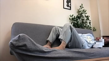 【素人】朝起きて可愛い部屋着で新しいおもちゃを使ってオナニーしちゃった