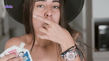 Strawberries milk and my pussy come and enjoy with me salmakia