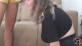 Minha rainha e dominadora lady milf me trata do jeito que eu gosto