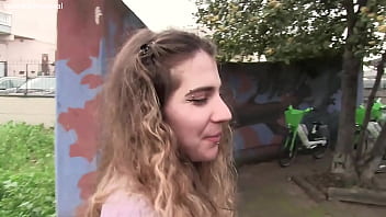 Esclusivo pov ragazza sexy italiana accetta 1000€ per fare sesso con uno sconosciuto english subtitles maelita