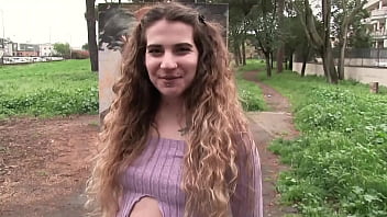 Esclusivo pov ragazza sexy italiana accetta 1000€ per fare sesso con uno sconosciuto english subtitles maelita