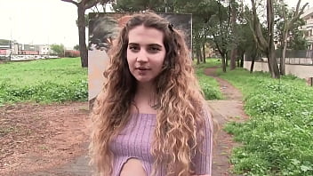 Esclusivo pov ragazza sexy italiana accetta 1000€ per fare sesso con uno sconosciuto english subtitles maelita