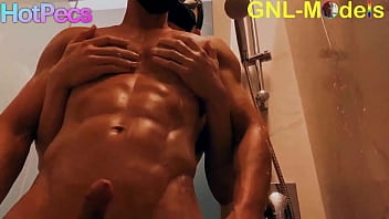 Muscle Amateur Guys Gets Pecs Worship And Nipple Play thumbnail