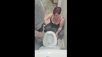 Kiwi trashy bitch accidentally pissed on during botched video shoot practice
