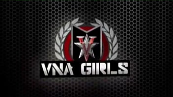 Sar4 jay plays with her dildo & fingers she pussy drills herself