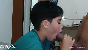 Empregada Vem Trabalhar Com Vestido Curto Sapatona Gosta De Pica thumbnail