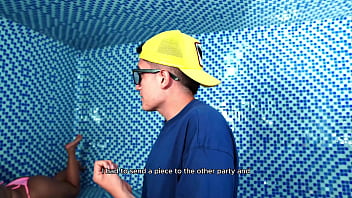 Curvy latina rubia de coño estrecho es follada por una gran verga a escondidas en un sauna cogeme o perderás tu trabajo