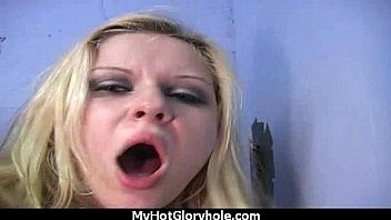 Ebony backs her booty all the way to the gloryhole 20