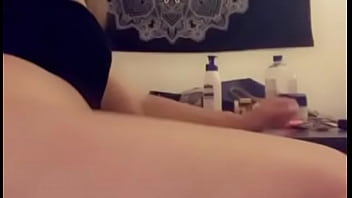 She loves to break her asshole open