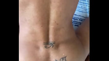 Mito que o japones tem pau pequeno eu fui conferir dando pra um japones completo no link